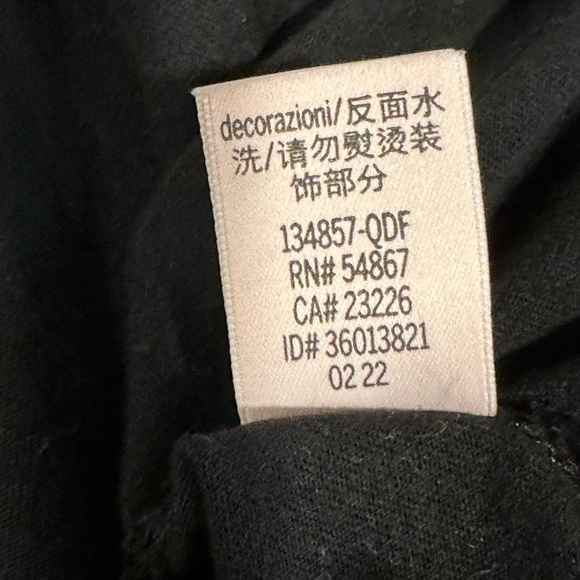 Victoria's Secret Women's‎ Small Pajama Set  Floral Logo Tee & Shorts Strawberry - Picture 6 of 10